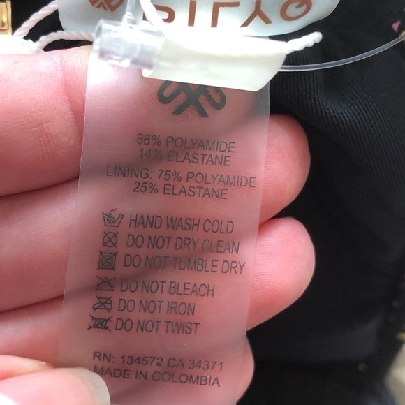 PILYQ Women’s Size M Bikini Top Zig Zag Print Swim - Picture 14 of 16